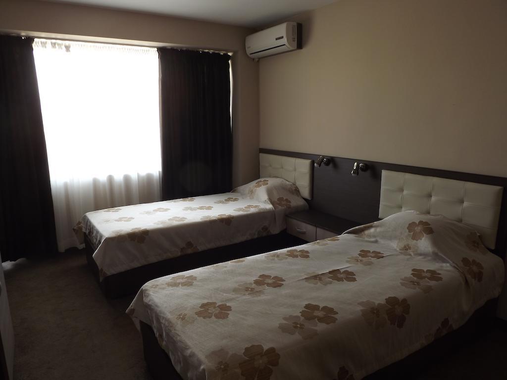 Hotel Bulgaria Petritj Exteriör bild